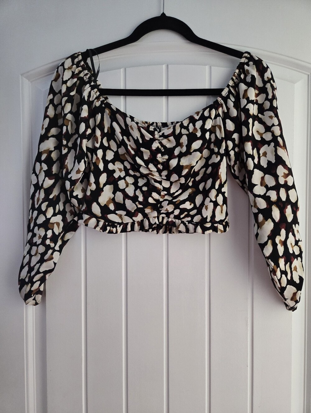 Womens Black and Cream Ruched Crop Top
